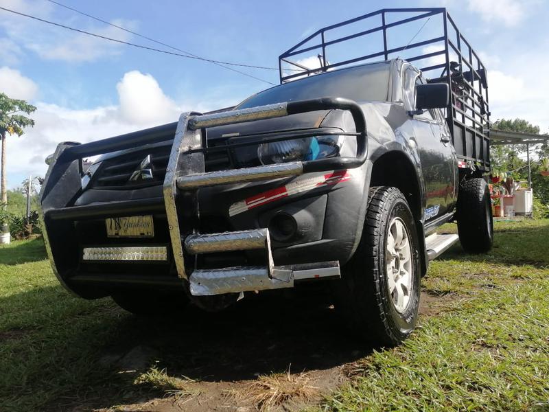 Mitsubishi L200 Pick up • 2010 • 250,000 km 1