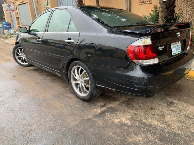 Toyota Camry • 2005 • 115,000 km 1