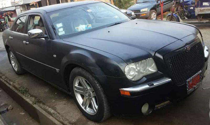 Chrysler 300 C • 2017 • 111,776 km 3