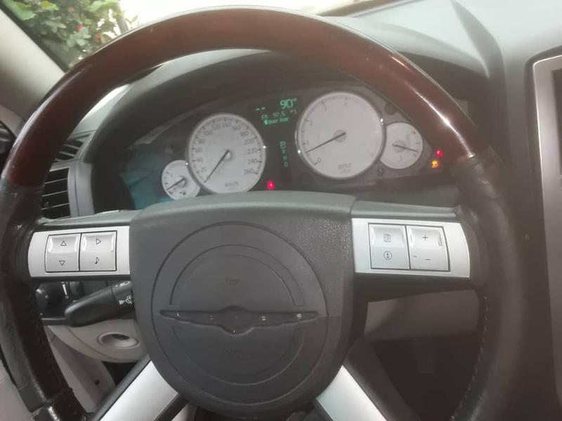 Chrysler 300 C • 2017 • 111,776 km 2