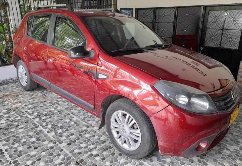 Renault Sandero • 2012 • 106,283 km 6