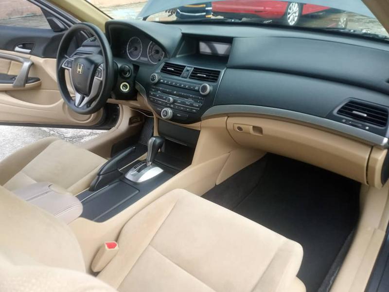 Honda Accord Coupé • 2009 • 101,239 km 1