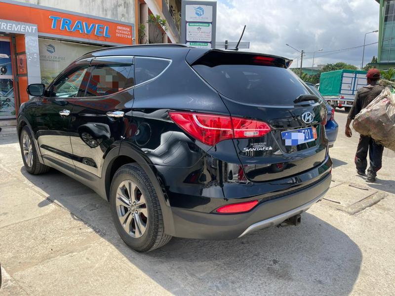 Hyundai Santa Fe • 2017 • 0 km 5