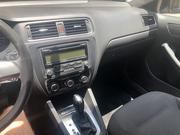 Volkswagen Jetta • 2011 • 100,000 km 1