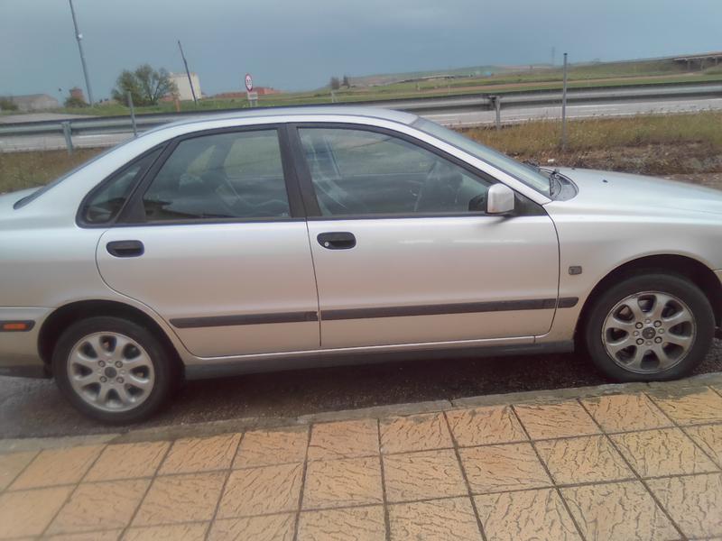 Volvo  • 2000 • 186,300 km 7