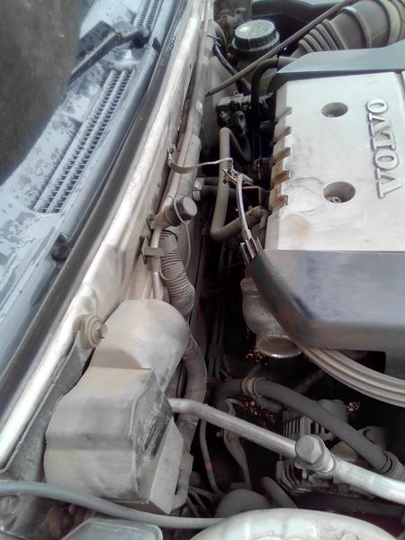 Volvo  • 2000 • 186,300 km 3