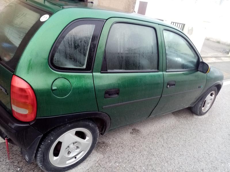 Opel Corsa • 1994 • 28,760 km 7