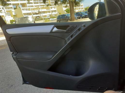 Volkswagen Golf • 2010 • 212,000 km 9