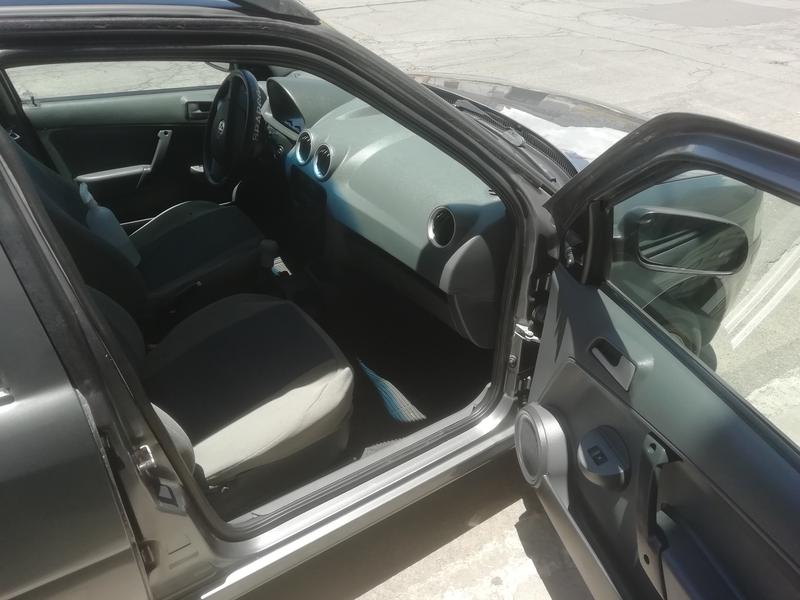 Volkswagen Gol • 2008 • 102,500 km 2