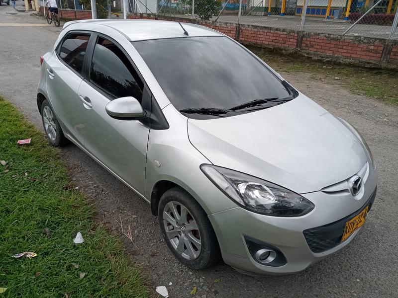 Mazda 2 • 2013 • 155,000 km 7