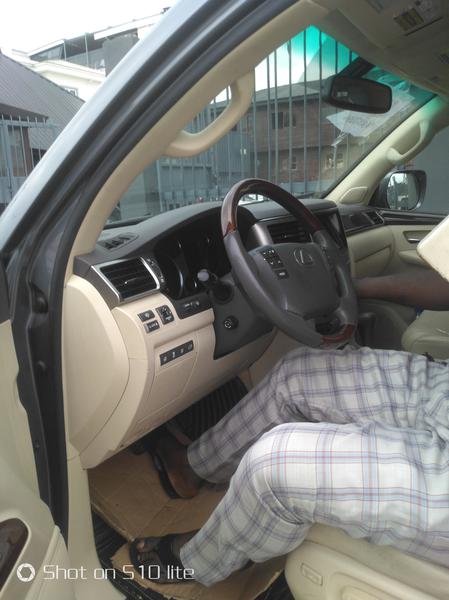 Lexus LX • 2020 • 30,000 km 3