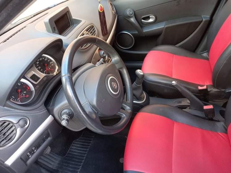Renault Clio • 2010 • 154,000 km 9