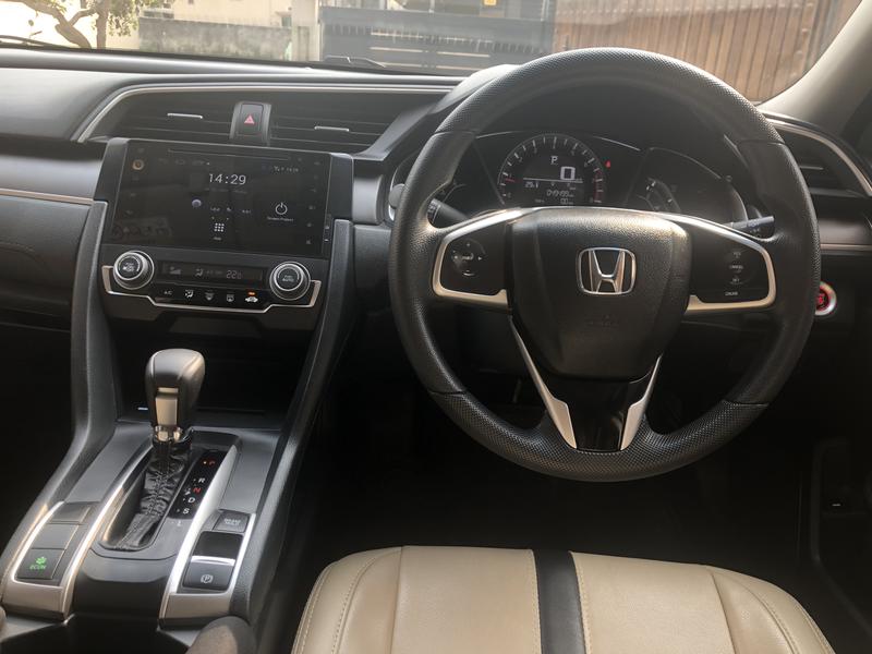 Honda Civic • 2016 • 46,000 km 17