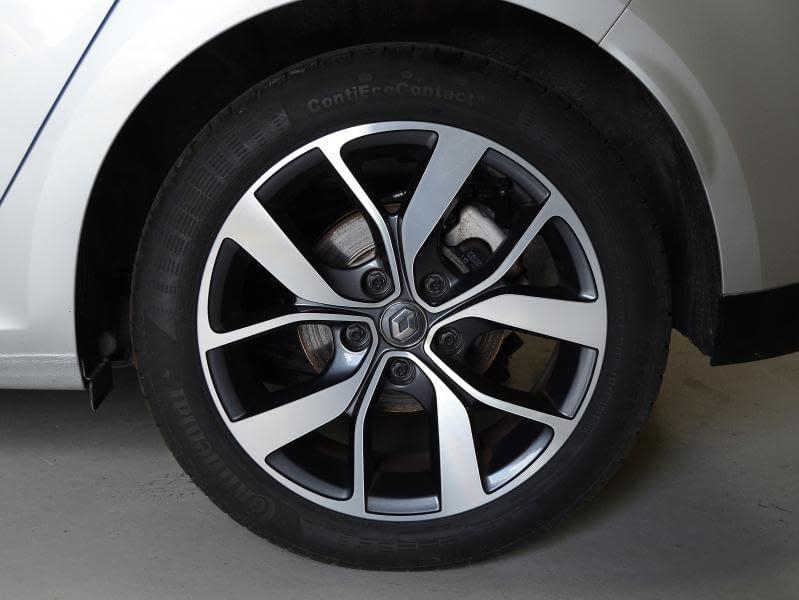 Renault Meganne • 2017 • 21,089 km 11