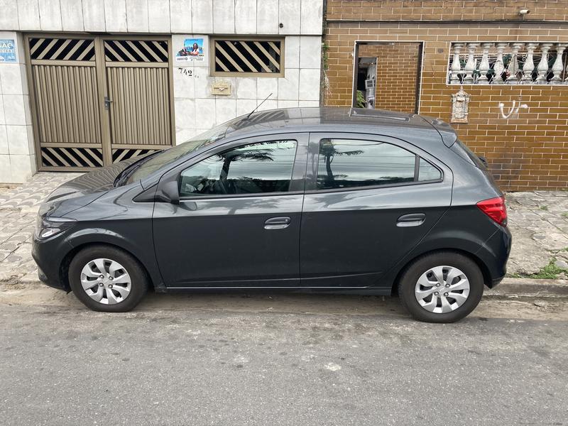 Chevrolet Onix • 2019 • 61,000 km 2