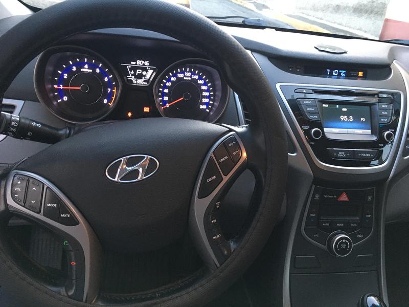 Hyundai Elantra • 2015 • 75,383 km 7