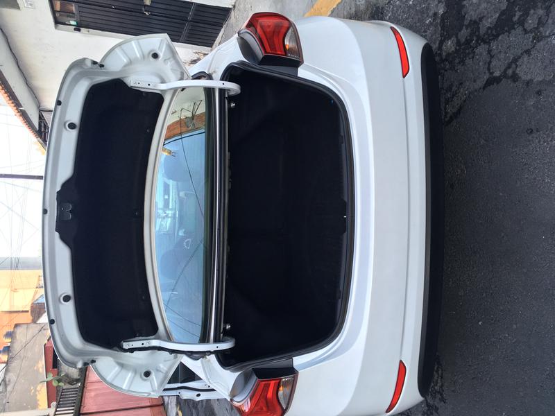 Hyundai Elantra • 2015 • 75,383 km 10