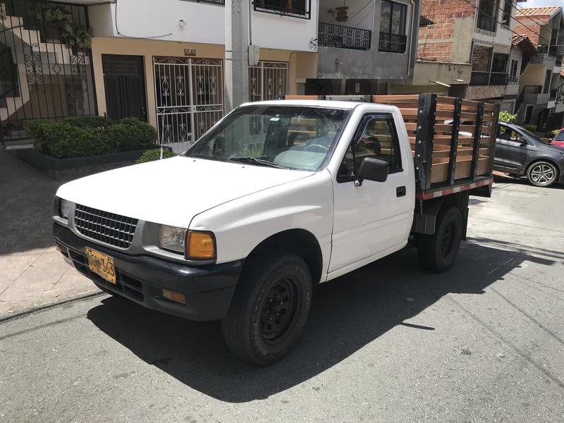 Chevrolet Luv • 1996 • 251,000 km 1