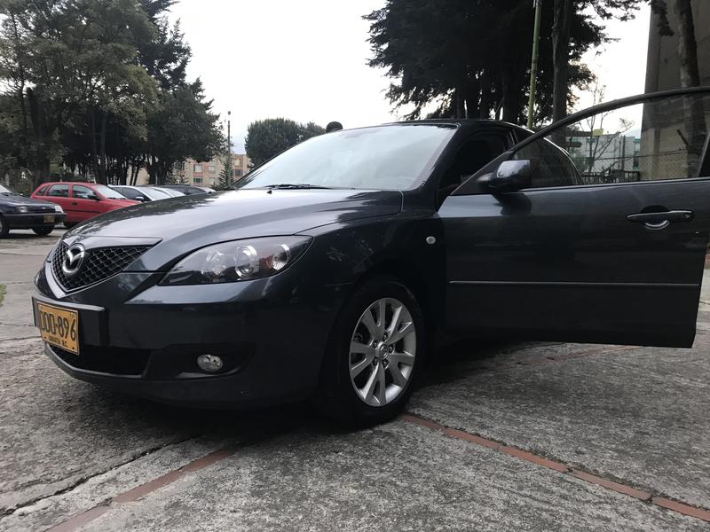 Mazda 3 • 2010 • 82,000 km 4