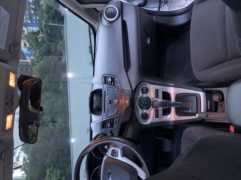 Ford Fiesta • 2015 • 58,000 km 4