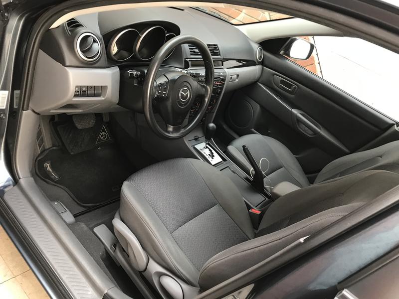 Mazda 3 • 2010 • 82,000 km 1