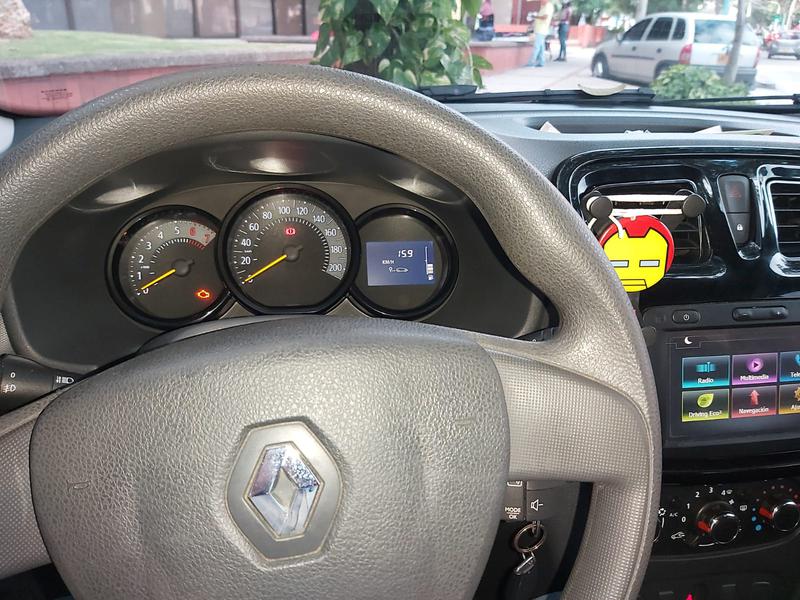 Renault Logan • 2018 • 52,000 km 5