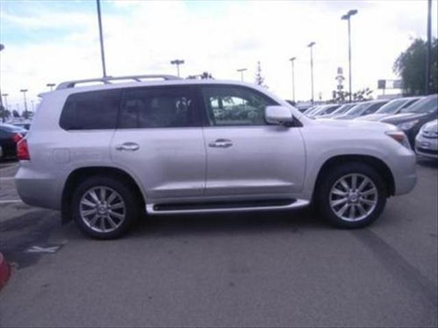 Lexus LX • 2011 • 2,399 km 9