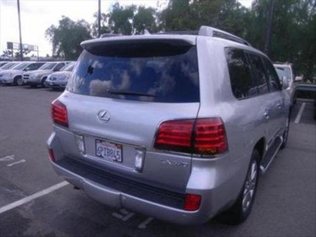 Lexus LX • 2011 • 2,399 km 13