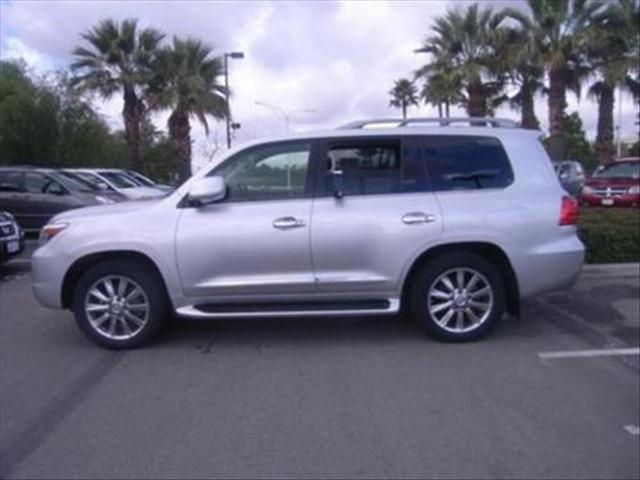 Lexus LX • 2011 • 2,399 km 11