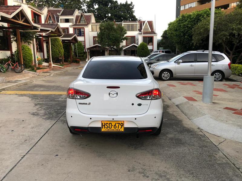 Mazda 2 • 2014 • 59,000 km 3