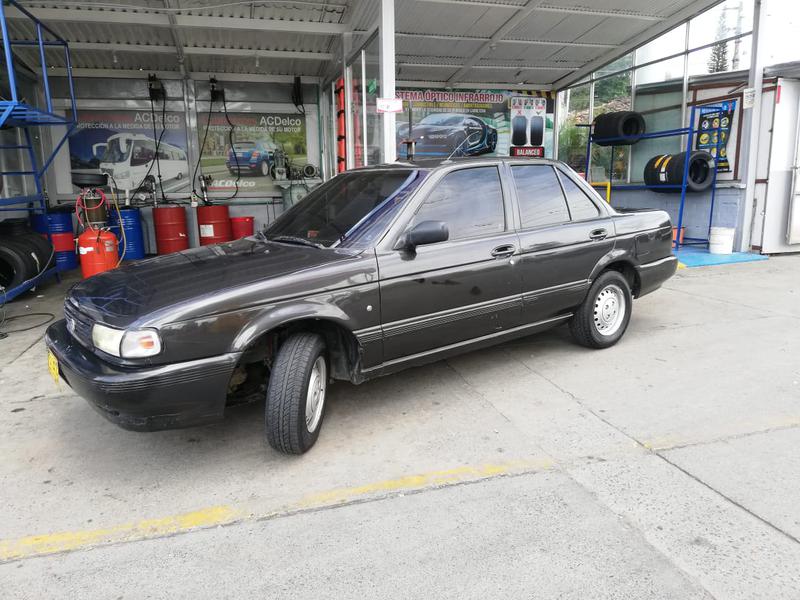 Nissan Sentra • 1996 • 250,000 km 4