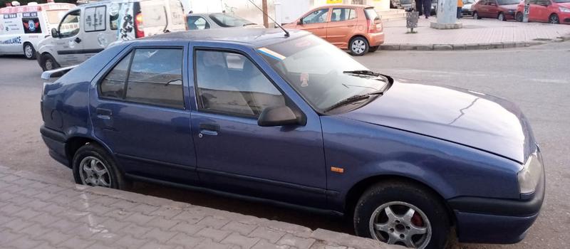 Renault 10 • 1993 • 4,999 km 1