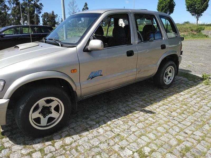 Kia  • 2000 • 130,000 km 9