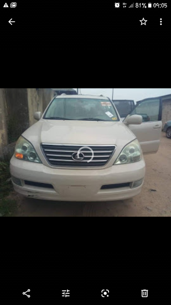 Lexus GX • 2003 • 87,000 km 6