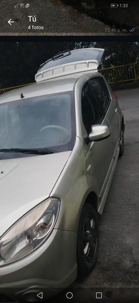 Renault Sandero • 2011 • 129,000 km 1