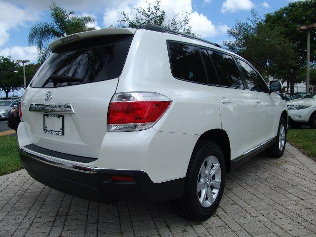 Toyota Highlander • 2012 • 11,795 km 1