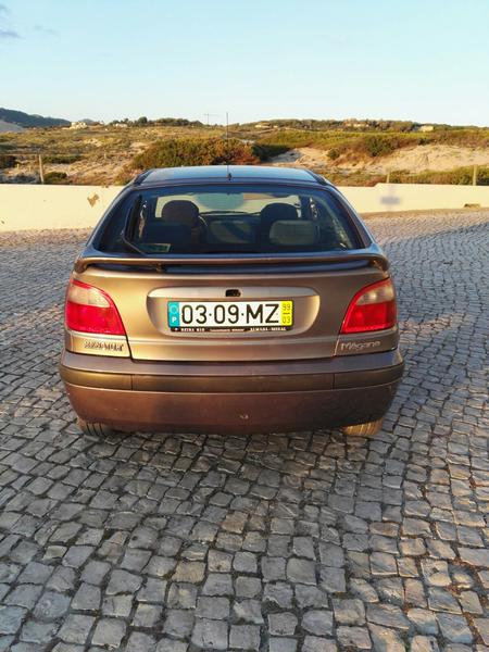 Renault Mégane • 1999 • 290,000 km 4