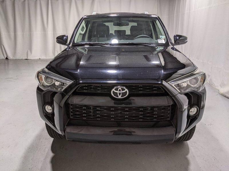 Toyota 4-Runner • 2016 • 48,500 km 1