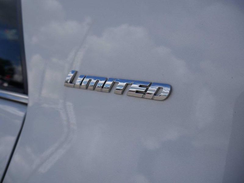 Toyota 4 Runner Limited • 2019 • 30,888 km 4