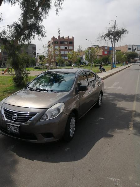 Nissan Versa • 2013 • 980,000 km 1