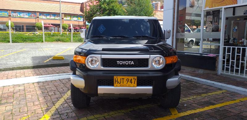 Toyota FJ Cruiser • 2014 • 57,489 km 11
