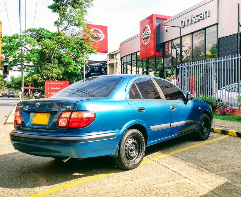 Nissan Almera • 2001 • 210,000 km 2
