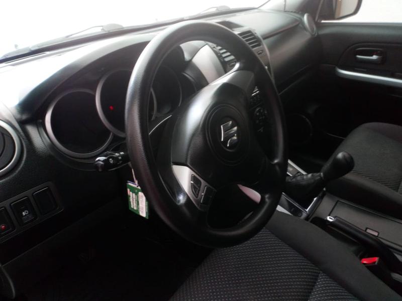 Suzuki Vitara • 2010 • 159,850 km 3