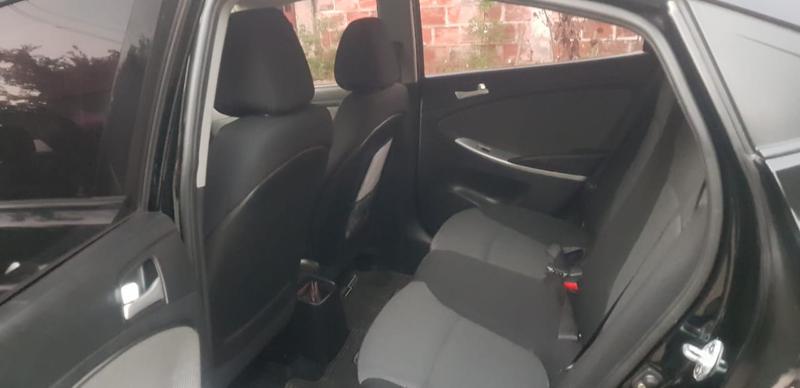 Hyundai Accent • 2012 • 150,000 km 4