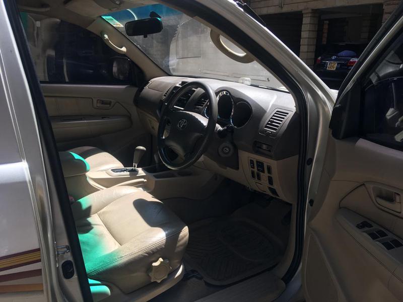 Toyota Hilux • 2008 • 900 km 3