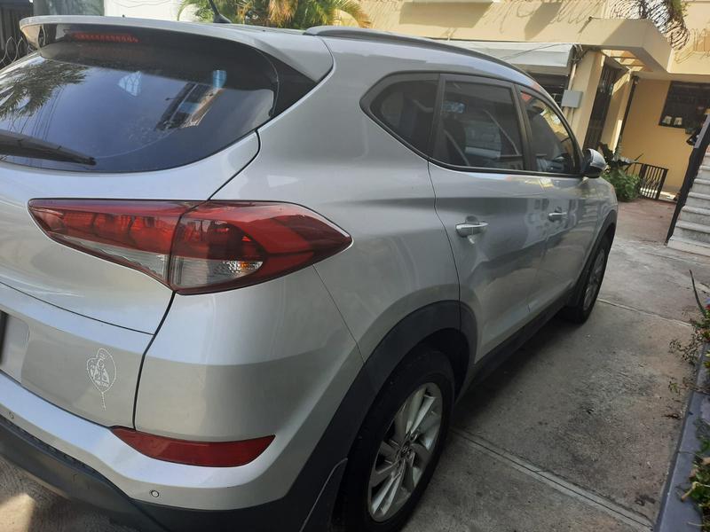 Hyundai Tucson • 2016 • 85,000 km 5
