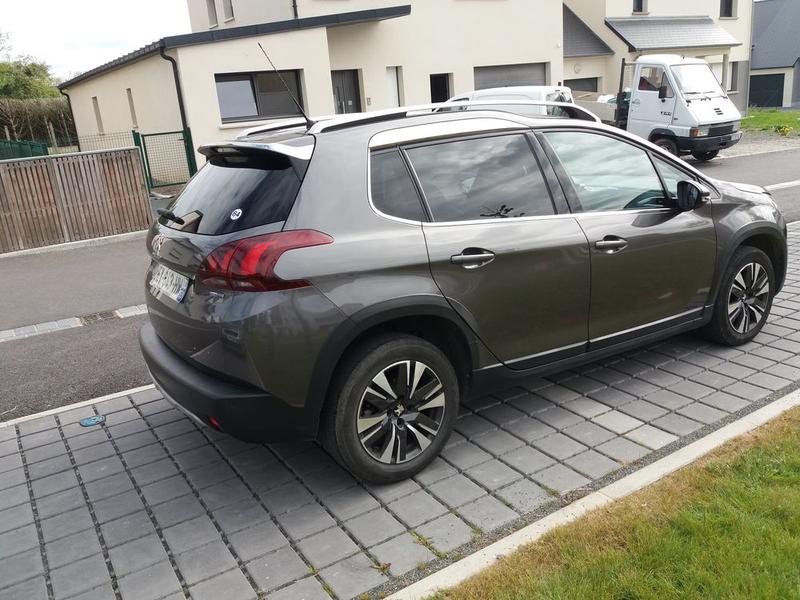 Peugeot 2008 • 2016 • 60,900 km 1