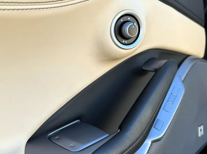 Ferrari Portofino • 2020 • 17,600 km 33