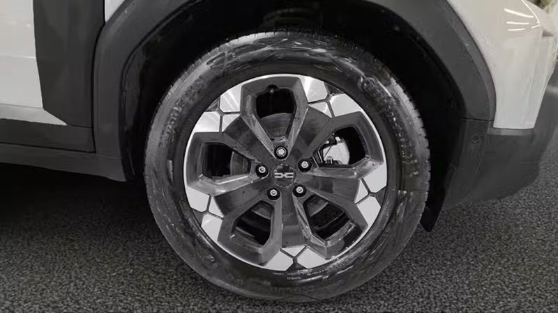 Dacia Duster • 2024 • 10,170 km 35