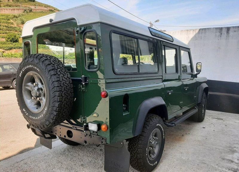 Land Rover Defender • 2000 • 299,999 km 3